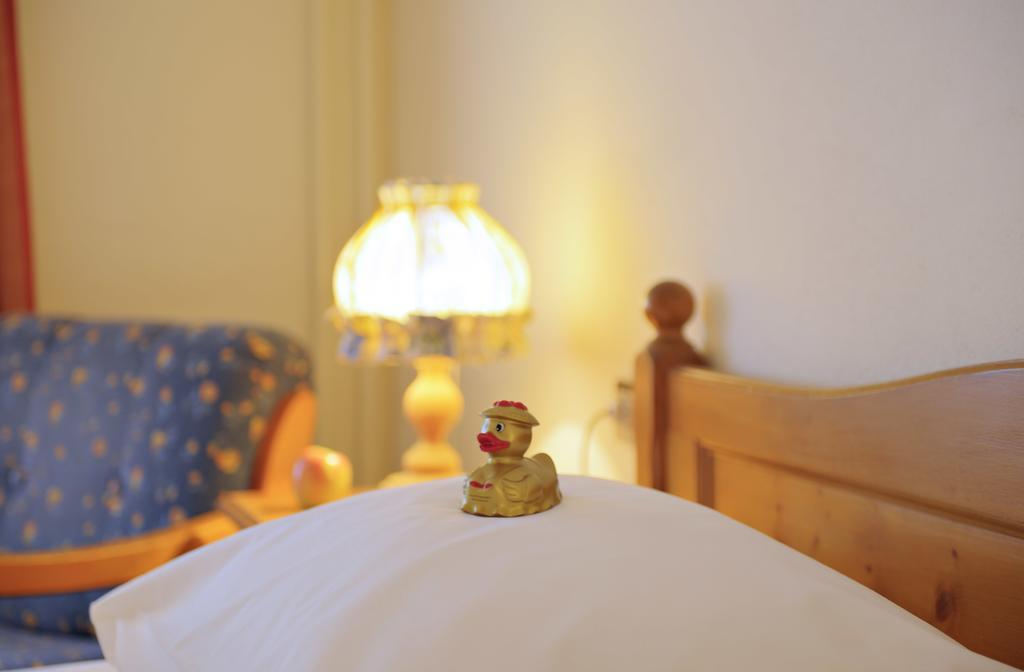 Hotel Hofgut Sternen - Wohnen In Kunst Und Kultur Breitnau Habitación foto