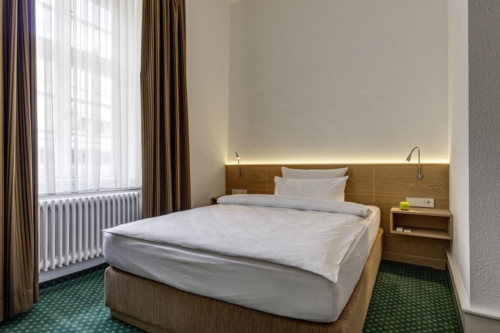 Hotel Hofgut Sternen - Wohnen In Kunst Und Kultur Breitnau Exterior foto